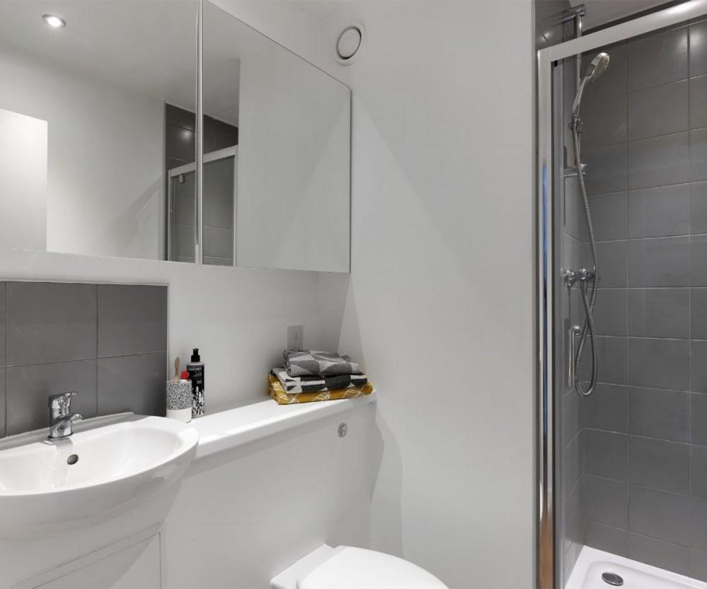 Zeni Ensuite, In ليفربول المظهر الخارجي الصورة